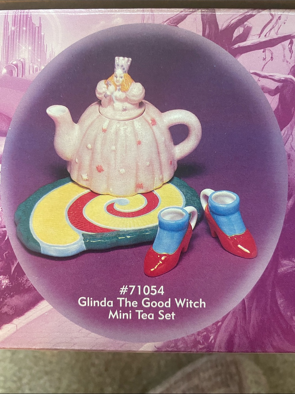 Wizard of Oz mini teapot set new in box